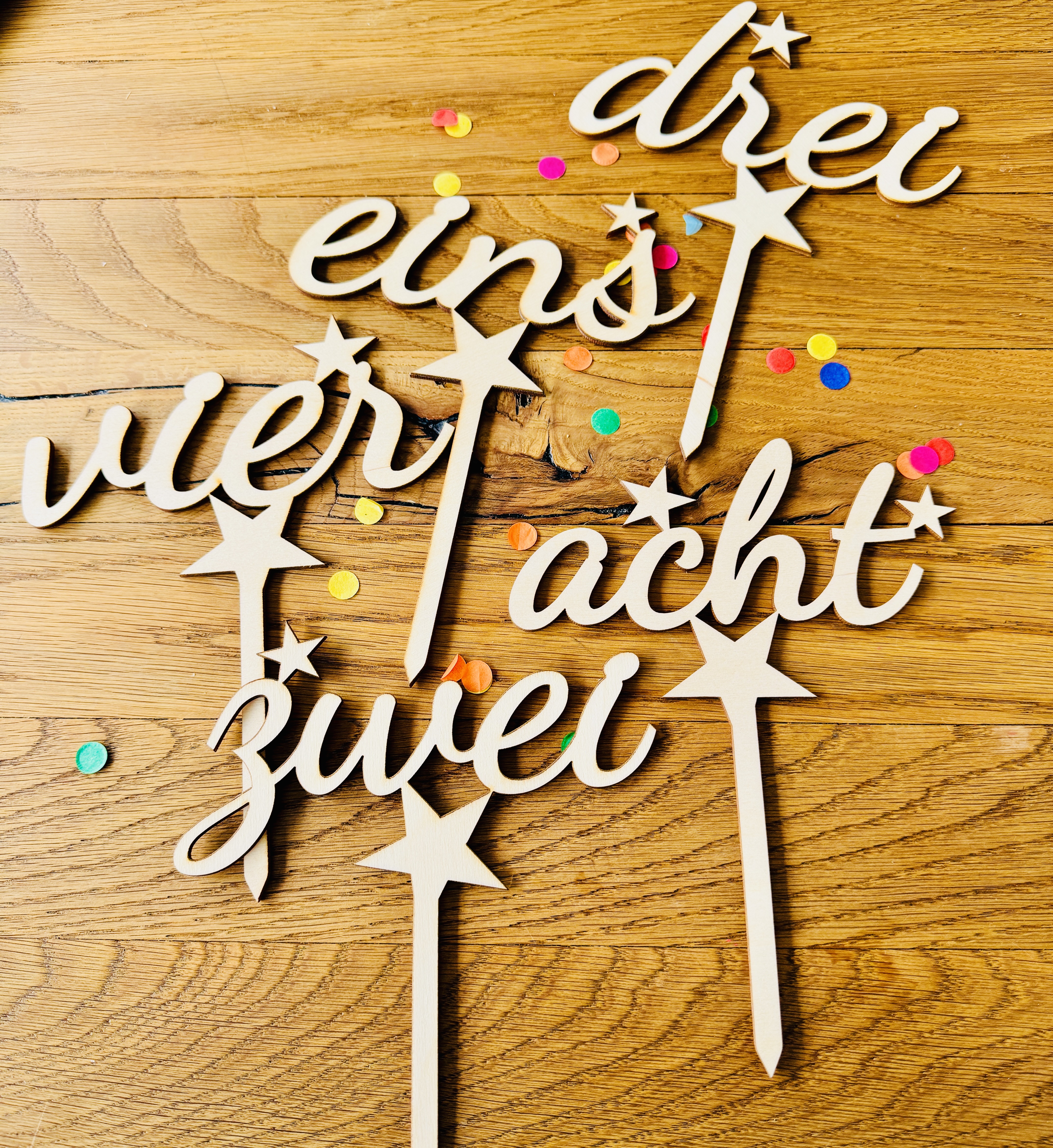 Cake Topper mit ausgeschriebener Zahl
